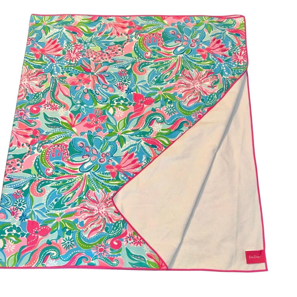 Lilly Pulitzer Lounge Beach Towel Microfiber 40x72 Golden Hour Floral Tropical
